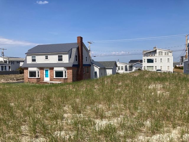 99 OCEAN Drive, Seabrook, NH 03874