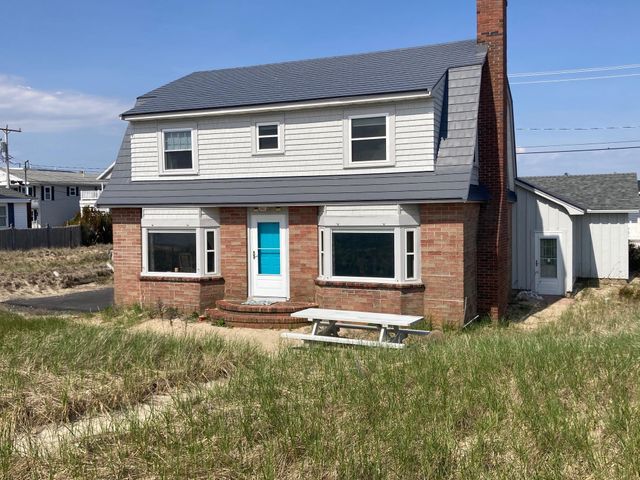 99 OCEAN Drive, Seabrook, NH 03874