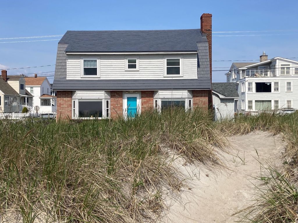 99 OCEAN Drive, Seabrook, NH 03874