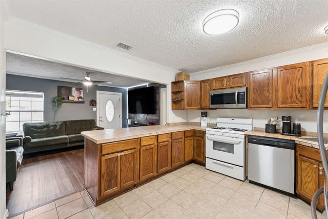 120 Norwood Street, Mesquite, TX 75149