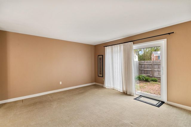 707 Garland Circle A, Kalamazoo, MI 49008