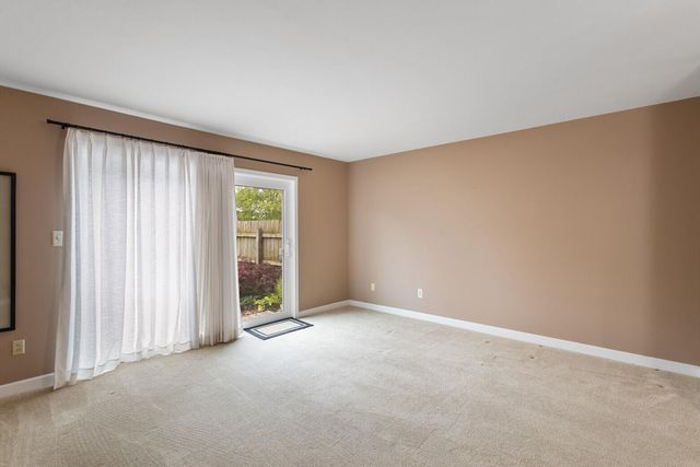 707 Garland Circle A, Kalamazoo, MI 49008