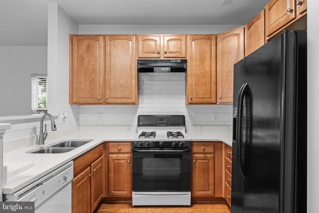 13 RIVER LN, Delanco, NJ 08075