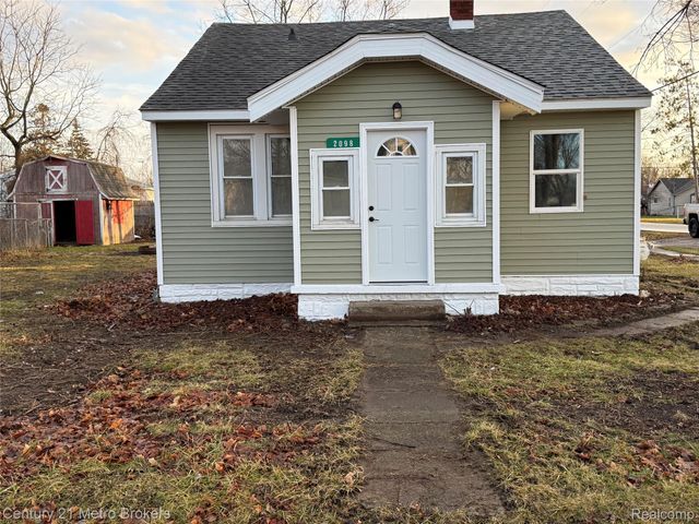 2098 E Scottwood Avenue, Burton, MI 48529