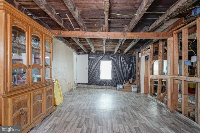 4 OAK ST, Salem, NJ 08079