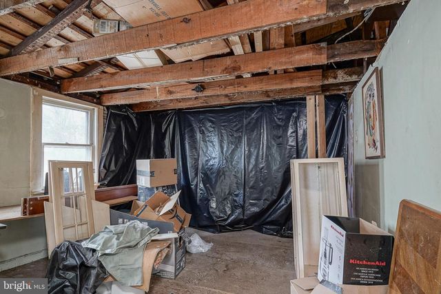 4 OAK ST, Salem, NJ 08079