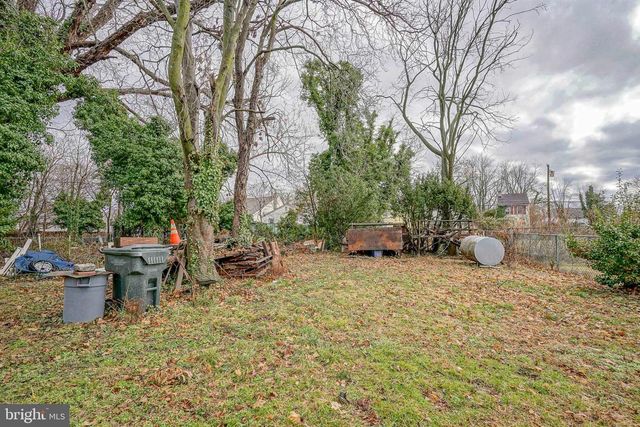 4 OAK ST, Salem, NJ 08079