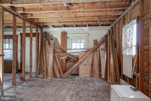 4 OAK ST, Salem, NJ 08079