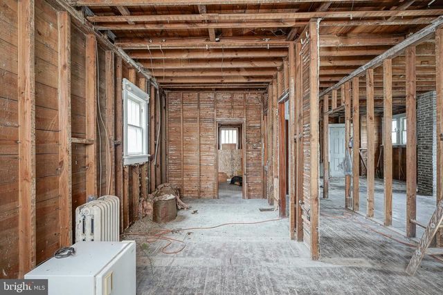 4 OAK ST, Salem, NJ 08079