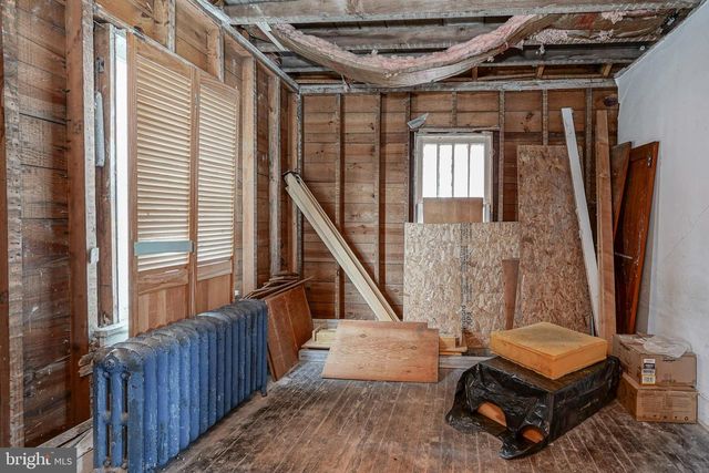 4 OAK ST, Salem, NJ 08079