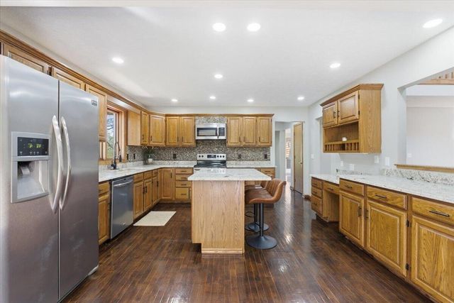 19677 DEER RUN Lane, Council Bluffs, IA 51503