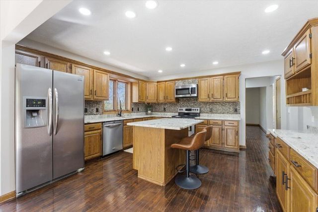 19677 DEER RUN Lane, Council Bluffs, IA 51503