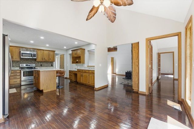 19677 DEER RUN Lane, Council Bluffs, IA 51503