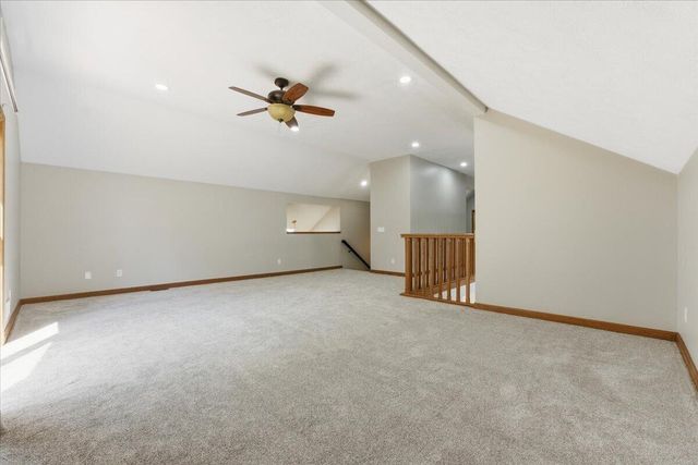 19677 DEER RUN Lane, Council Bluffs, IA 51503