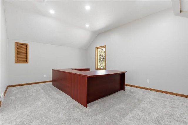 19677 DEER RUN Lane, Council Bluffs, IA 51503