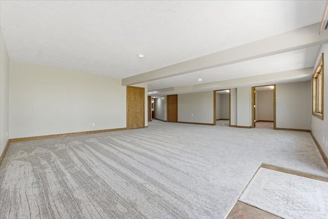 19677 DEER RUN Lane, Council Bluffs, IA 51503