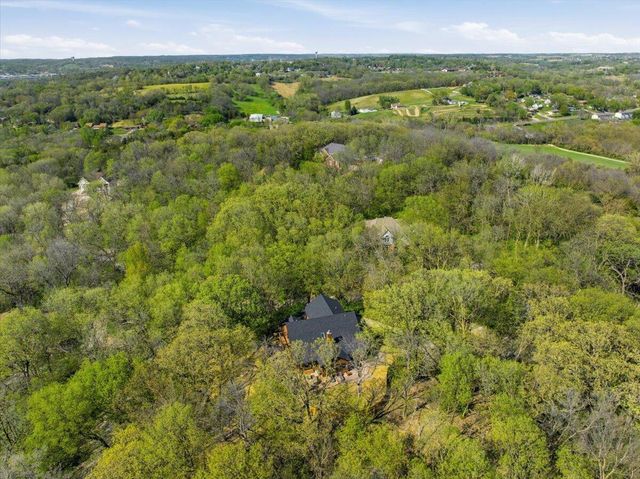 19677 DEER RUN Lane, Council Bluffs, IA 51503