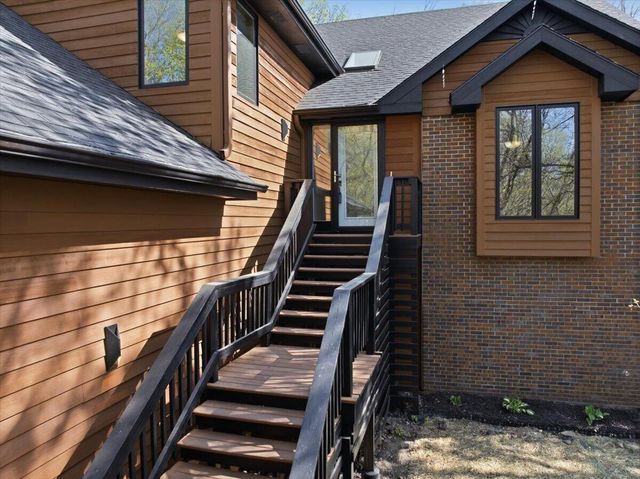 19677 DEER RUN Lane, Council Bluffs, IA 51503