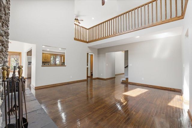19677 DEER RUN Lane, Council Bluffs, IA 51503