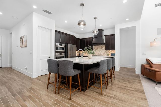 874 Overstone Avenue, Madera, CA 93636