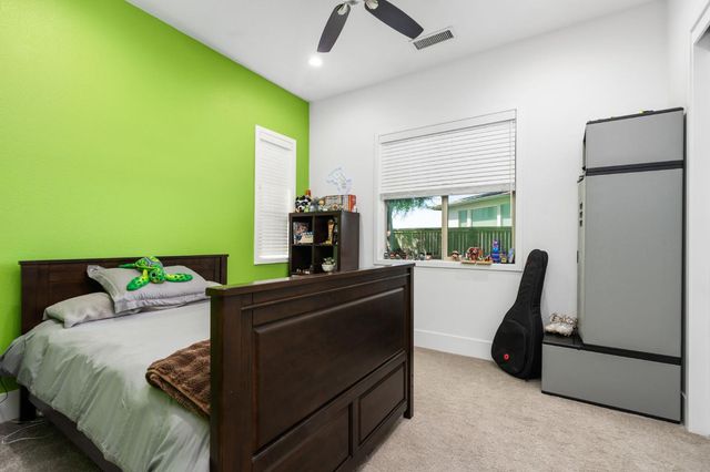 874 Overstone Avenue, Madera, CA 93636