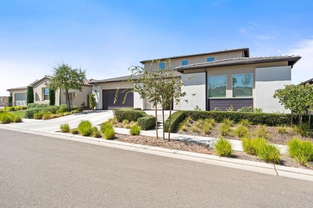 874 Overstone Avenue, Madera, CA 93636