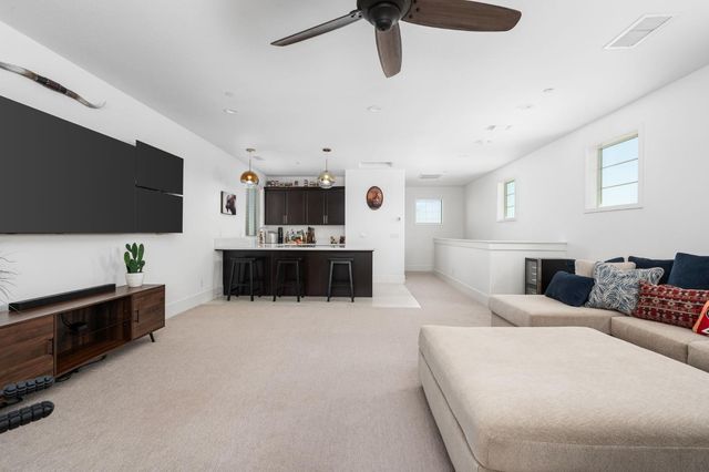 874 Overstone Avenue, Madera, CA 93636