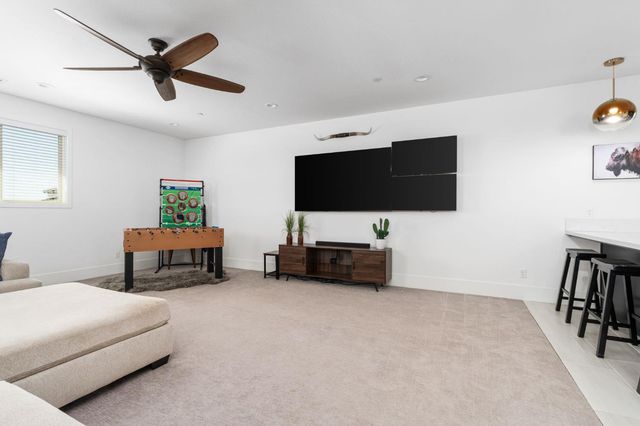 874 Overstone Avenue, Madera, CA 93636