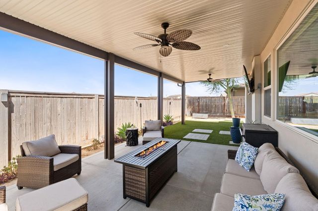 874 Overstone Avenue, Madera, CA 93636