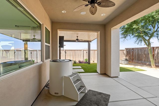 874 Overstone Avenue, Madera, CA 93636