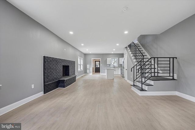 523 W GLENSIDE AVE, Glenside, PA 19038