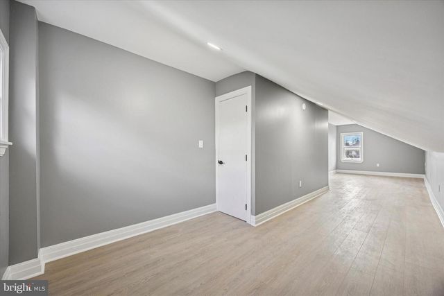 523 W GLENSIDE AVE, Glenside, PA 19038