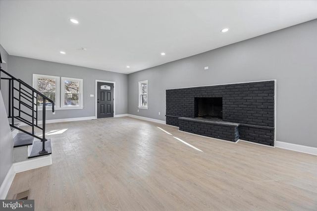 523 W GLENSIDE AVE, Glenside, PA 19038