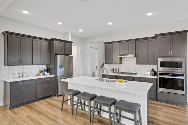 5611 Arrowhead Point Drive, Baytown, TX 77523