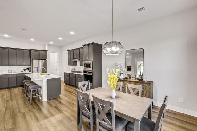 5611 Arrowhead Point Drive, Baytown, TX 77523