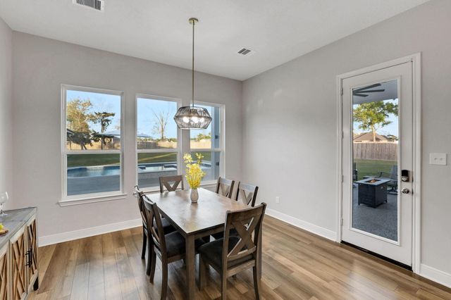 5611 Arrowhead Point Drive, Baytown, TX 77523