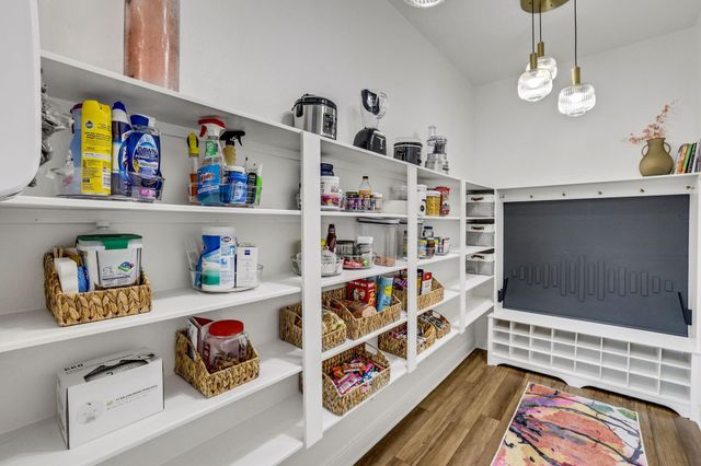 5611 Arrowhead Point Drive, Baytown, TX 77523