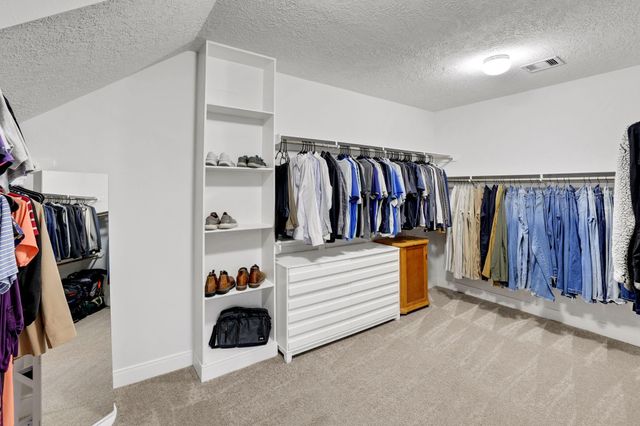 5611 Arrowhead Point Drive, Baytown, TX 77523