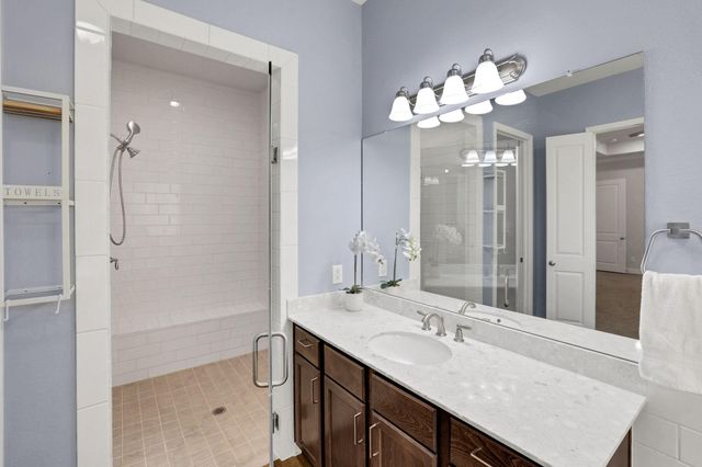 5611 Arrowhead Point Drive, Baytown, TX 77523