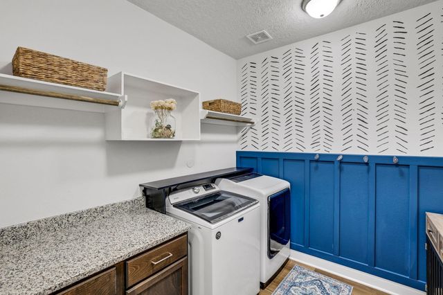 5611 Arrowhead Point Drive, Baytown, TX 77523