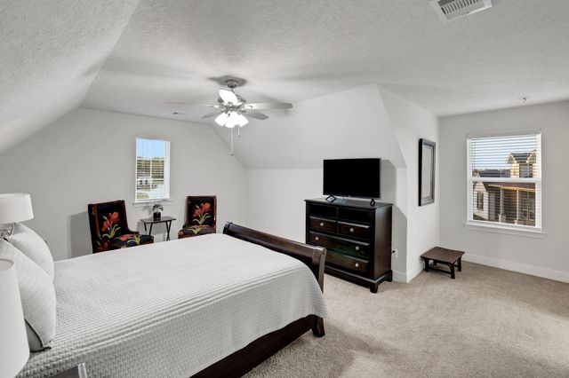 5611 Arrowhead Point Drive, Baytown, TX 77523