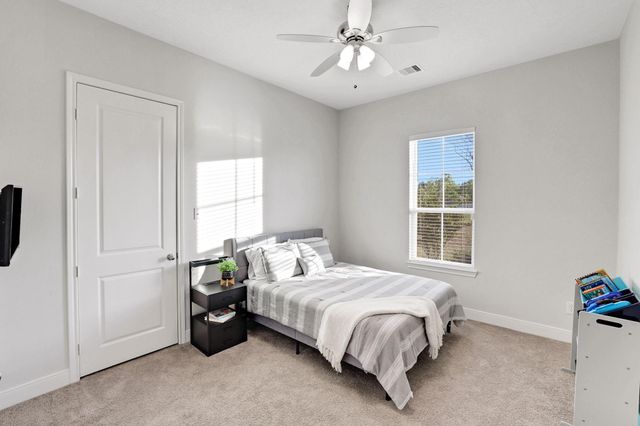 5611 Arrowhead Point Drive, Baytown, TX 77523