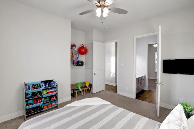 5611 Arrowhead Point Drive, Baytown, TX 77523