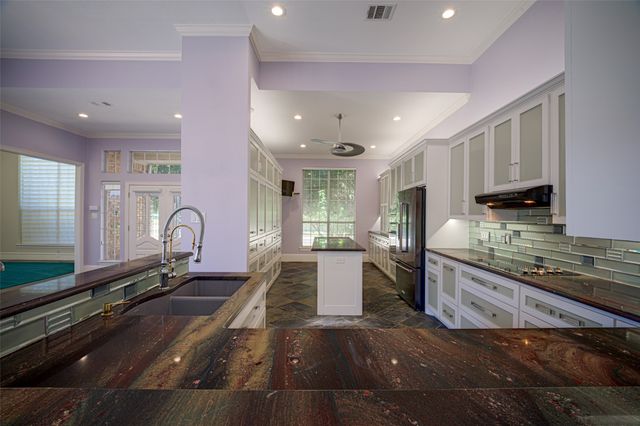 7200 Elmswood Lane, Plano, TX 75025