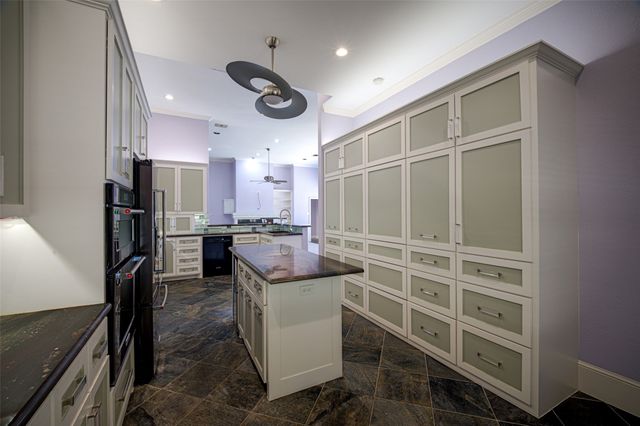 7200 Elmswood Lane, Plano, TX 75025