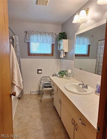62 Warren Street, Rittman, OH 44270
