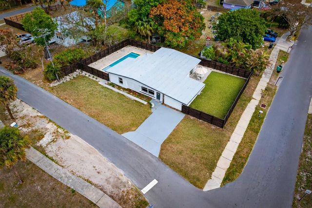 801 SE 15th Street, Stuart, FL 34994