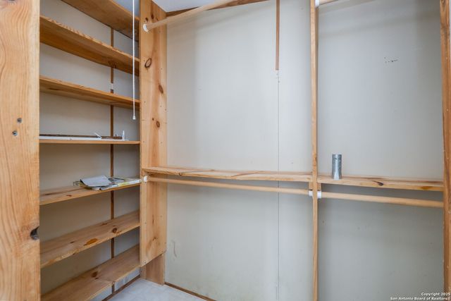 313 Big Meadows Dr, Bandera, TX 78003