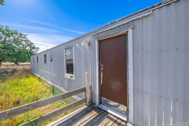 313 Big Meadows Dr, Bandera, TX 78003