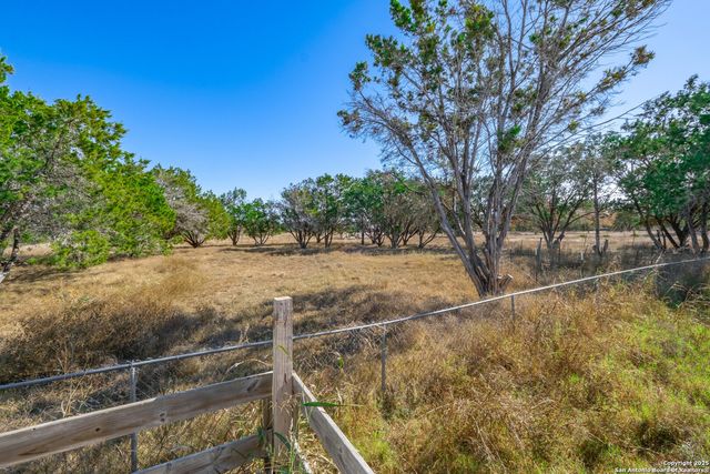 313 Big Meadows Dr, Bandera, TX 78003